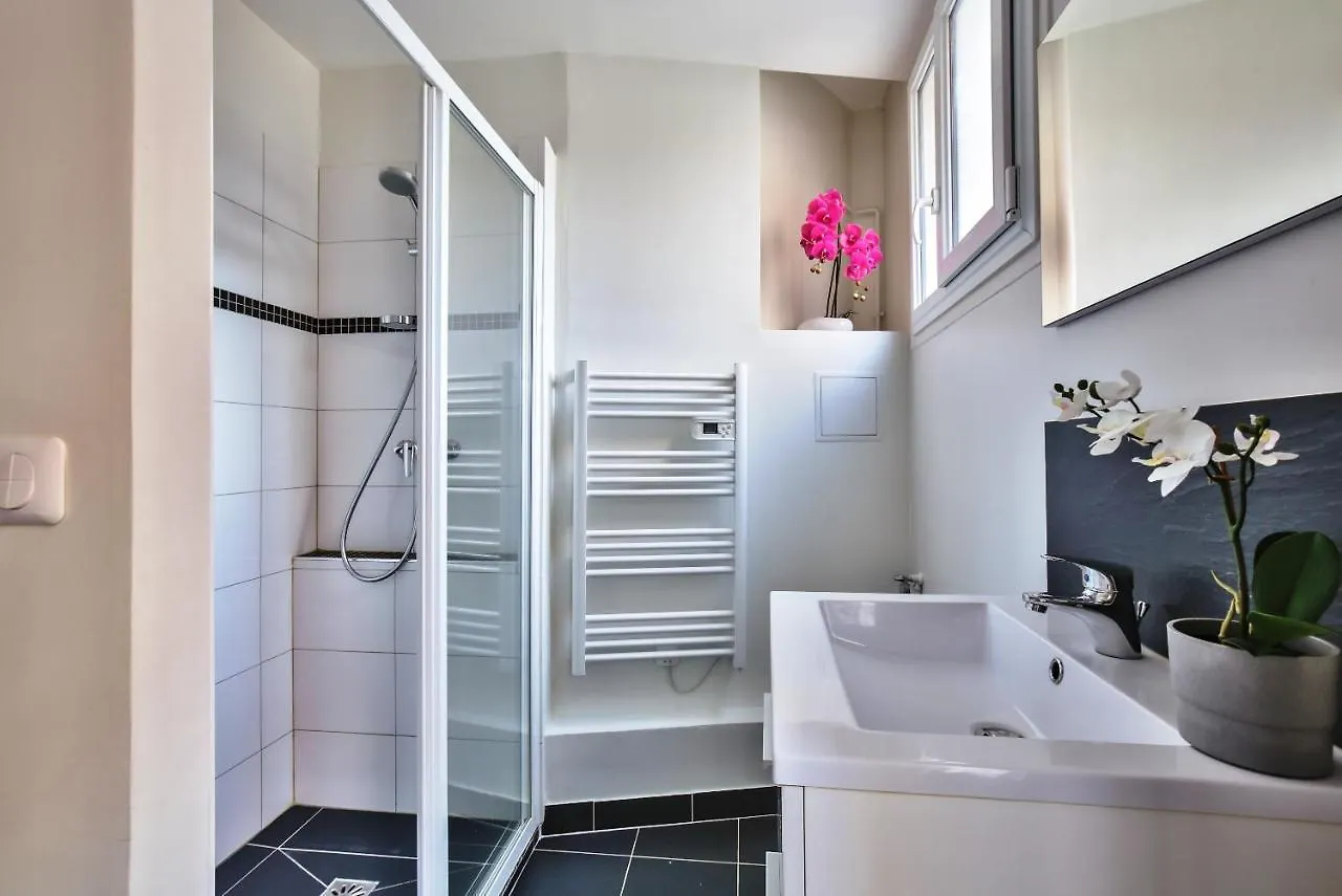 1625 - Champs Elysees - Lovely Apartamento