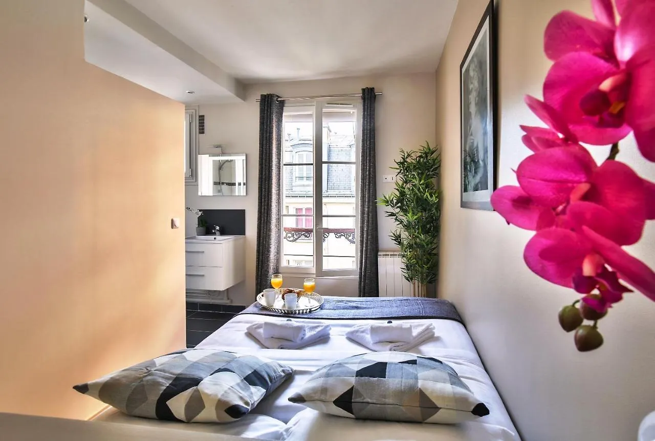 1625 - Champs Elysees - Lovely Apartamento Paris